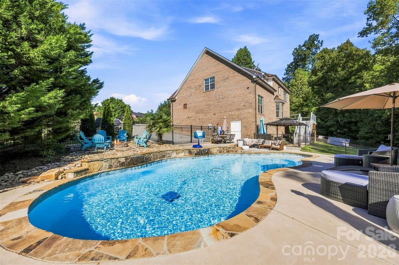 5506 Thistlebrook Ct, Gastonia, NC 28056
