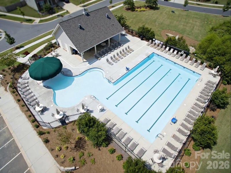 4290 Round Table Dr, Gastonia, NC 28056