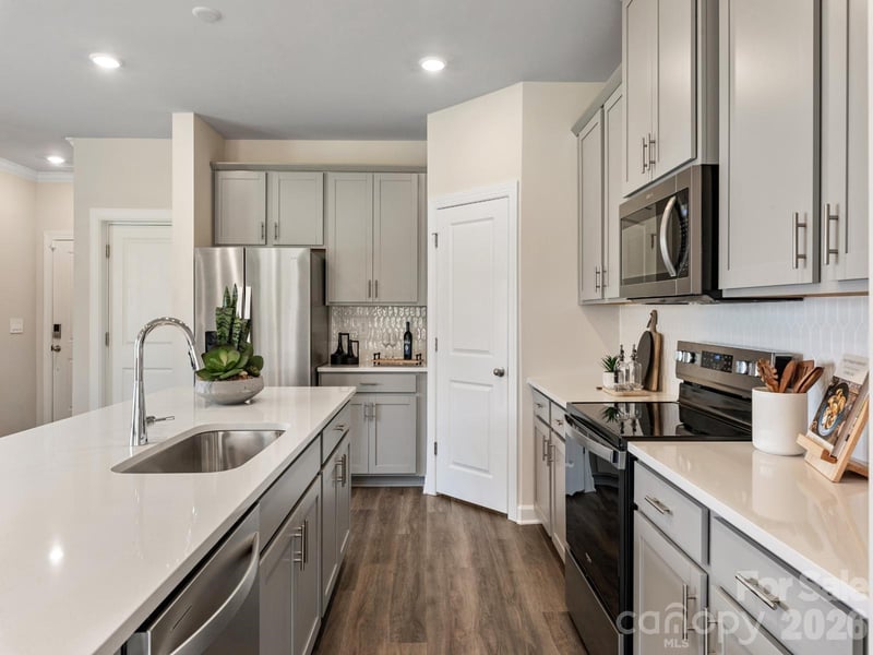 8337 Hidden Springs Trl, Charlotte, NC 28216