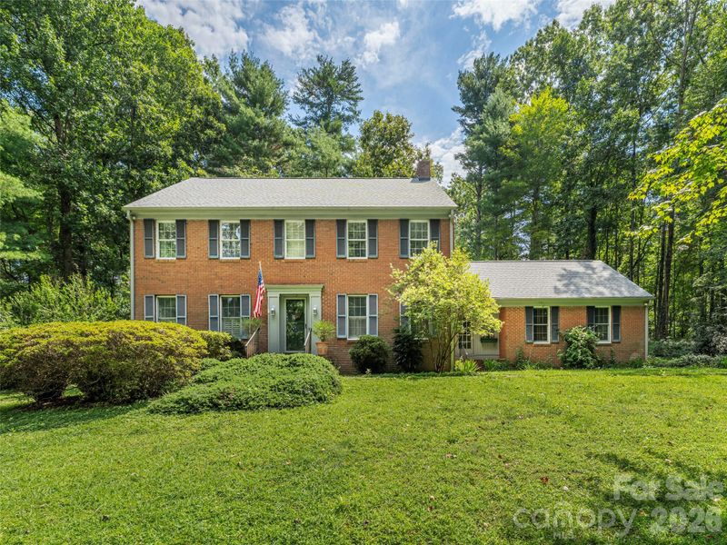 200 Heathcote Rd, Hendersonville, NC 28791