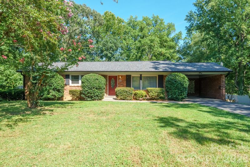 2300 Brookwood Rd, Lincolnton, NC 28092
