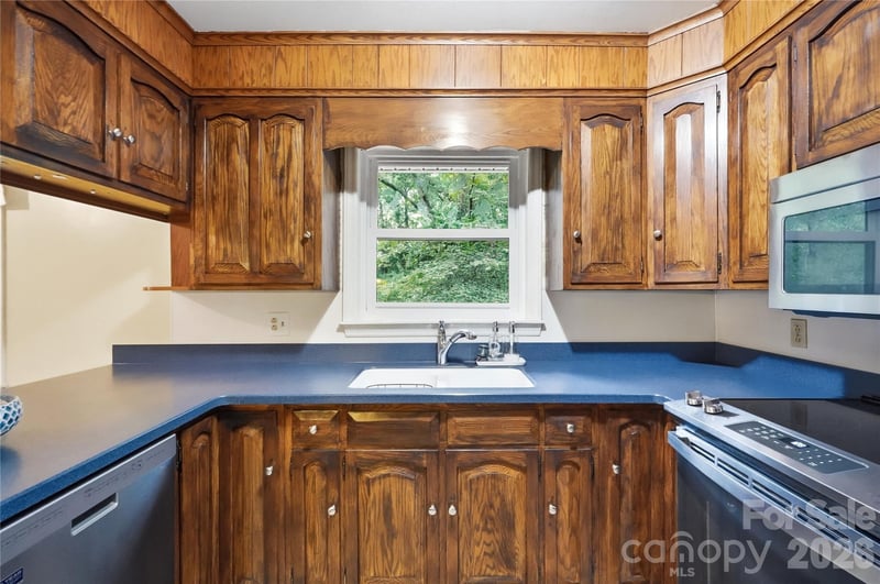 4819 Carousel Dr, Charlotte, NC 28212