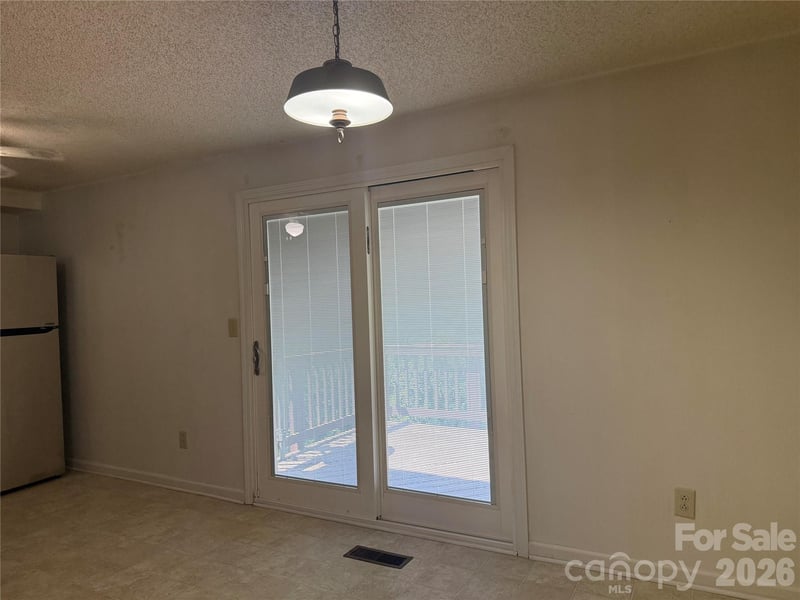 9762 Old Gate Dr, Matthews, NC 28105