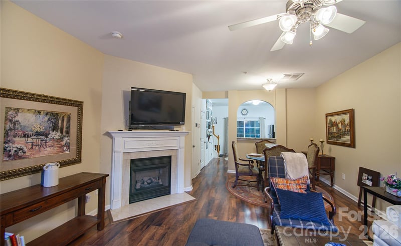 8310 Chaceview Ct, Charlotte, NC 28269