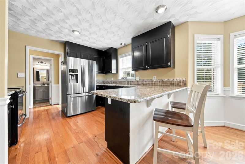 4948 Betty Dr NE, Hickory, NC 28601