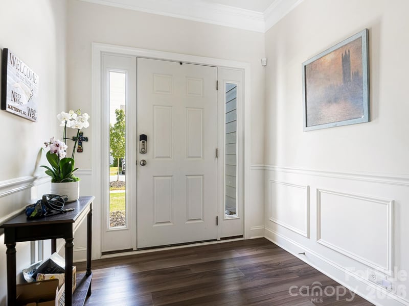 6008 Hampstead Pond Ln, Matthews, NC 28105
