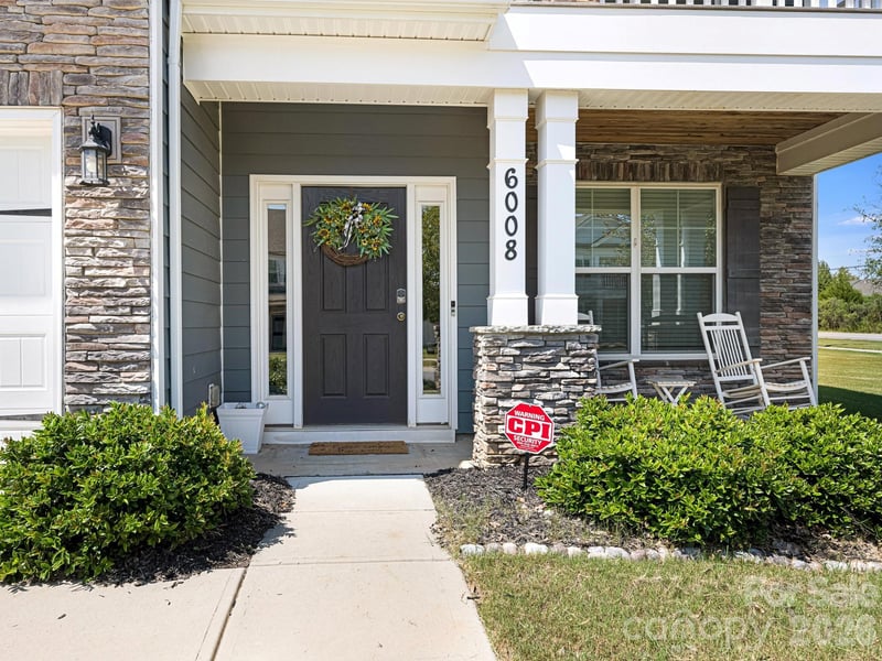6008 Hampstead Pond Ln, Matthews, NC 28105