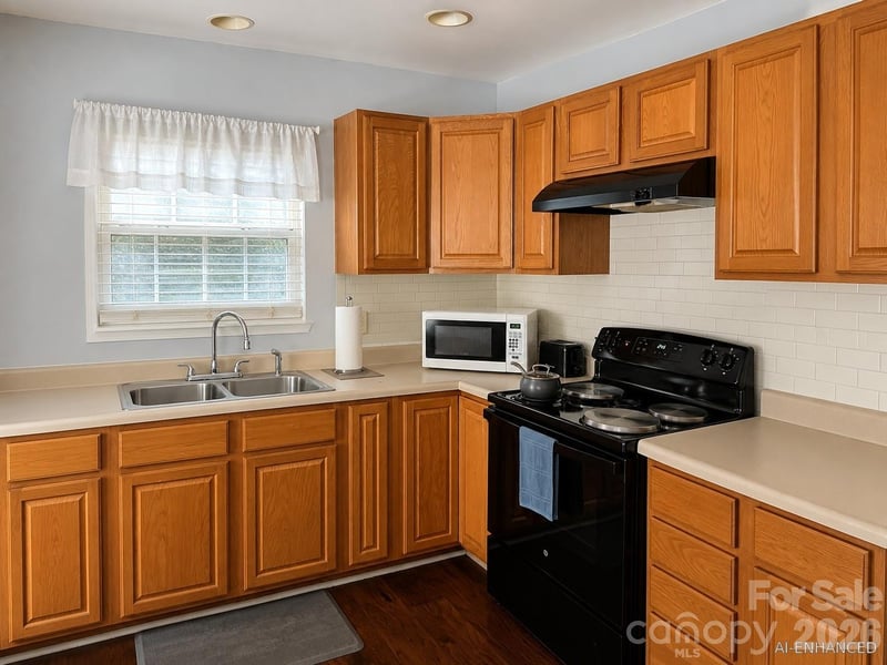 10106 Ballyclare Ct, Charlotte, NC 28213