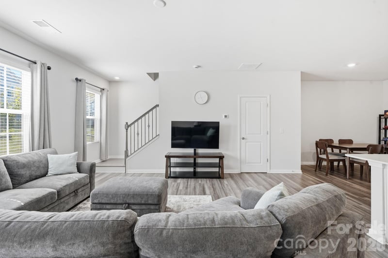 9709 Inkberry Dr, Gastonia, NC 28056