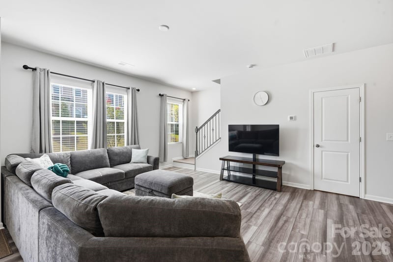 9709 Inkberry Dr, Gastonia, NC 28056