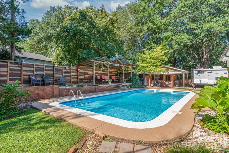 1339 Carmen Ln, Gastonia, NC 28054