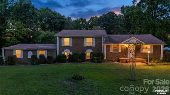 1476 Charlotte Hw, Mooresville, NC 28115