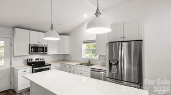 1476 Charlotte Hw, Mooresville, NC 28115
