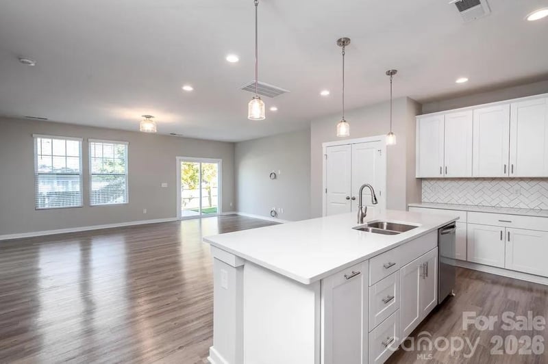 312 Cannamela Dr, Pineville, NC 28134
