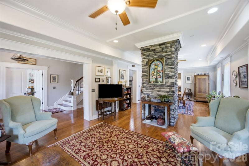 211 Jefferson St E, York, SC 29745