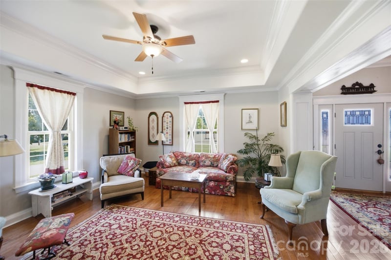 211 Jefferson St E, York, SC 29745