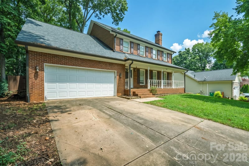 7801 Bridle Ct, Charlotte, NC 28216