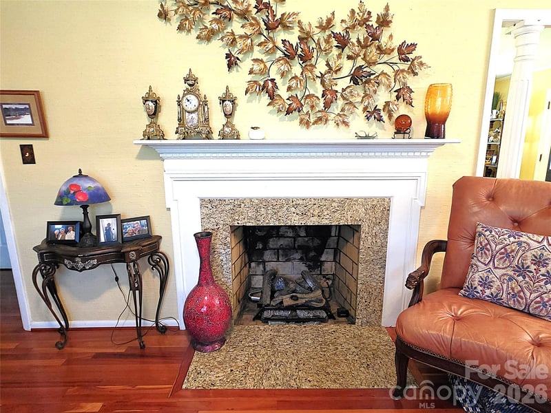 2925 4th Street Dr NE, Hickory, NC 28601
