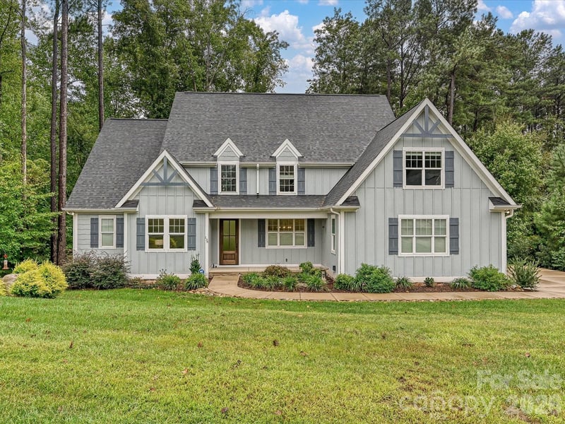 138 Waterbury Dr, Mooresville, NC 28117