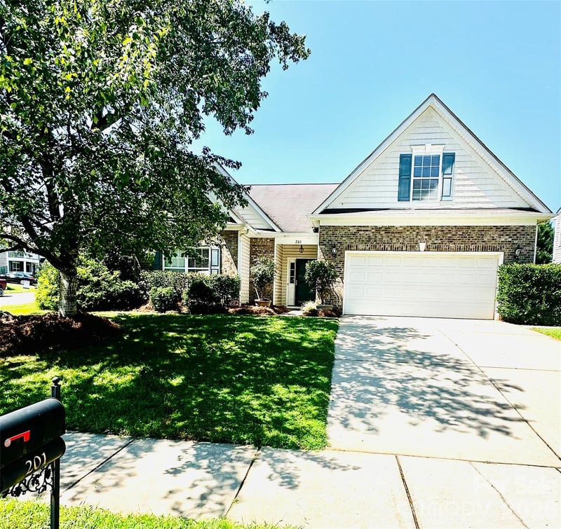 201 Augustus Ln #89, Mount Holly, NC 28120