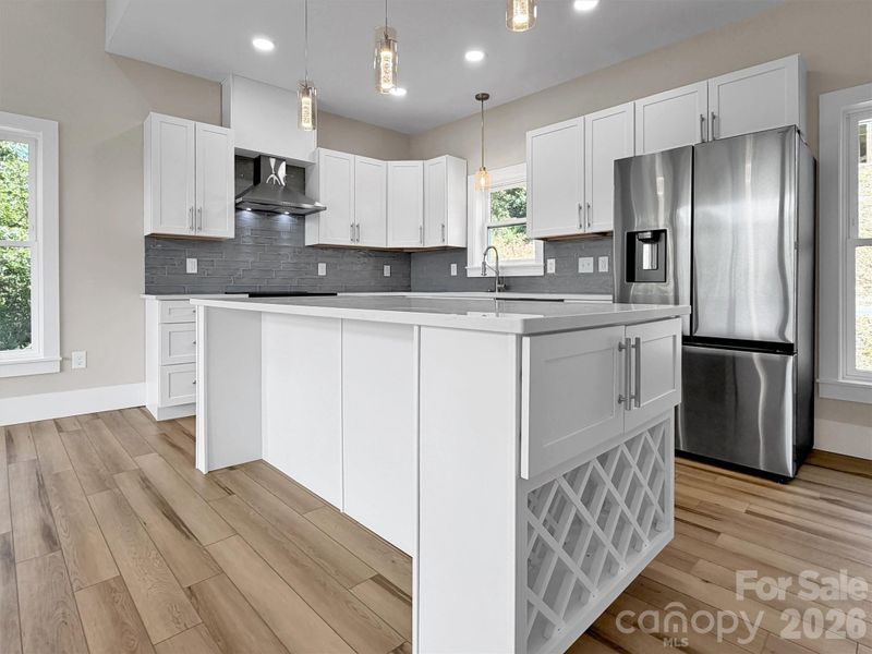201 Kadire Dr, Waynesville, NC 28785