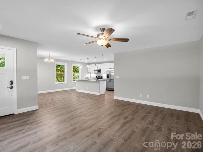 92 Lakeside Dr, Asheville, NC 28806