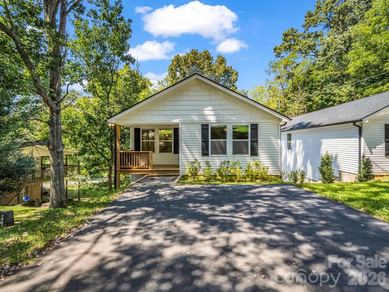 92 Lakeside Dr, Asheville, NC 28806