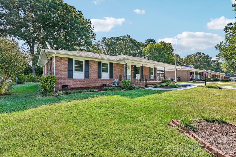 1926 Taylor Dr, Gastonia, NC 28052