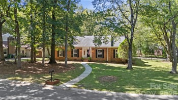 511 Morning Dale Rd, Matthews, NC 28105