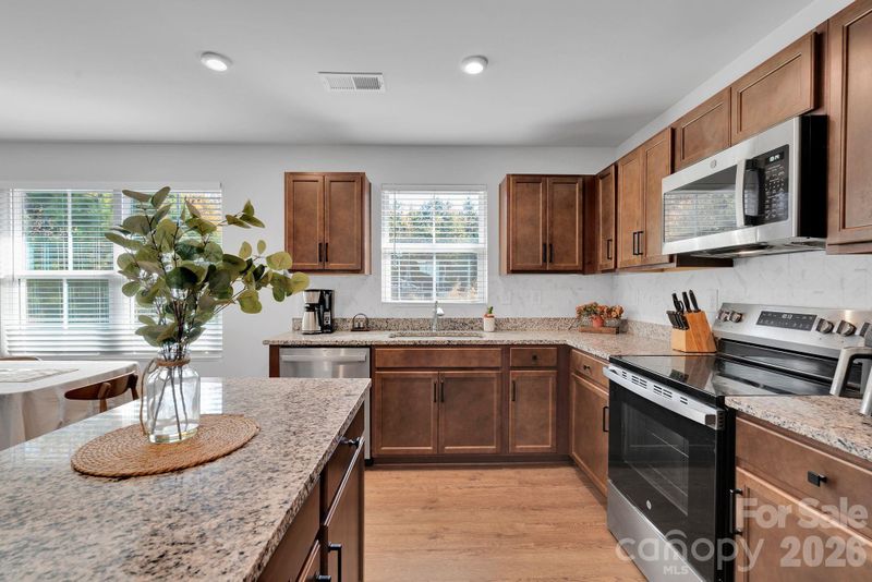 4008 Haldane St, Charlotte, NC 28214