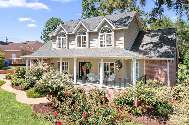 684 Millswood Dr, Mooresville, NC 28115