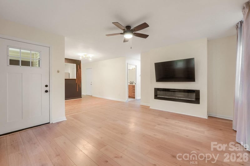 3216 Lasalle St, Charlotte, NC 28216