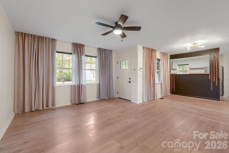 3216 Lasalle St, Charlotte, NC 28216