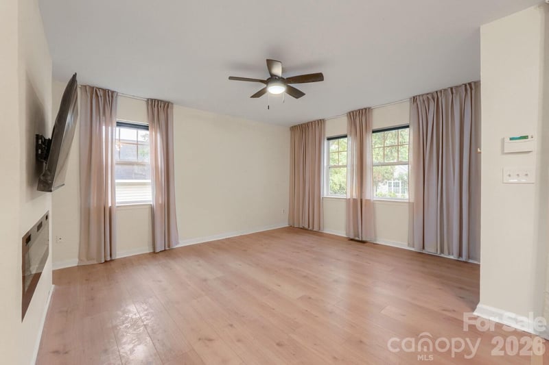 3216 Lasalle St, Charlotte, NC 28216