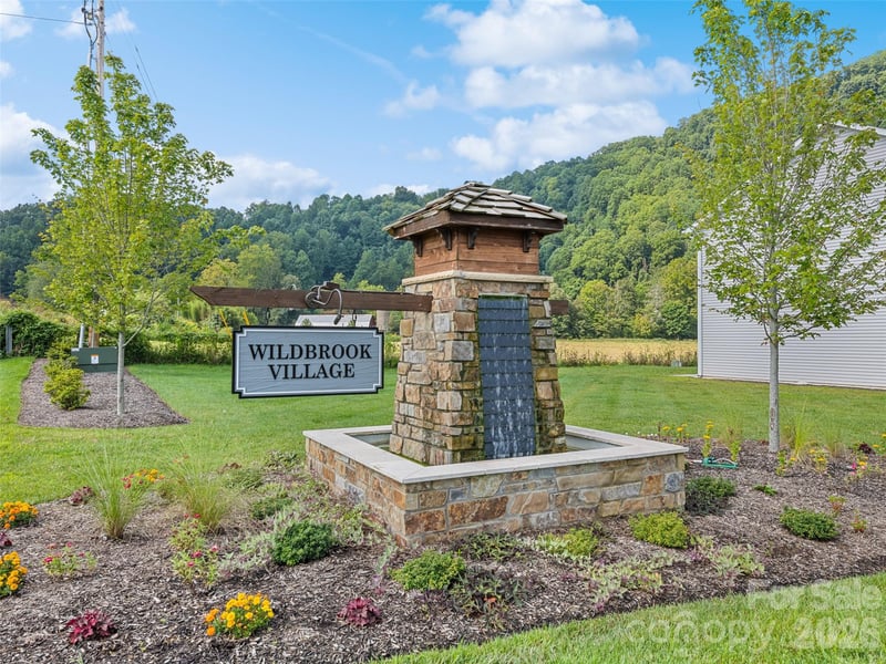 31 Clear Creek Ln, Waynesville, NC 28785