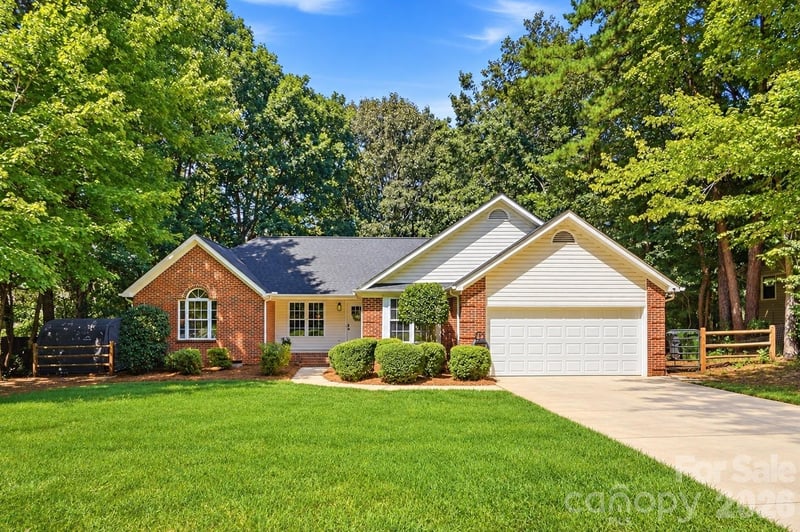 13800 Woody Point Rd, Charlotte, NC 28278