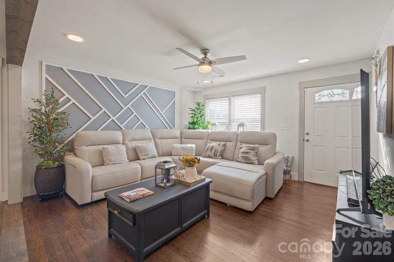 1411 Dean St, Charlotte, NC 28216