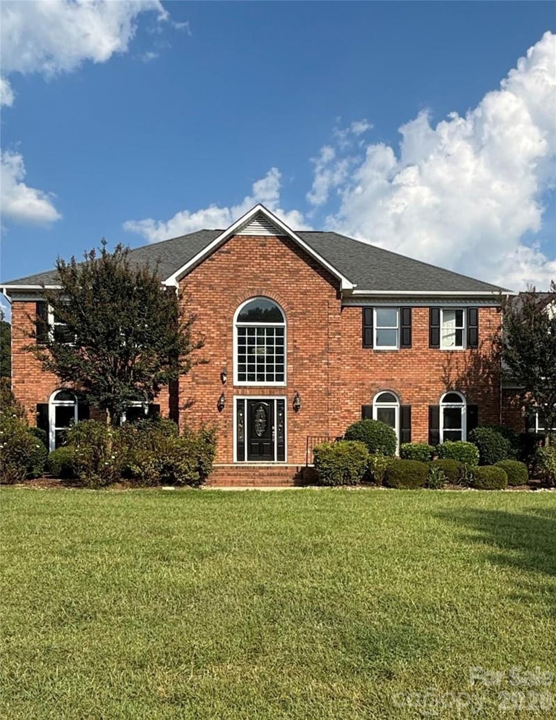 1001 Downpatrick Ln NW, Concord, NC 28027