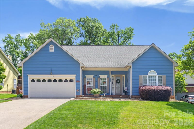 12316 Panthersville Dr, Charlotte, NC 28269