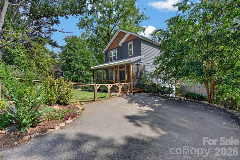 134 Shelburne Rd, Asheville, NC 28806