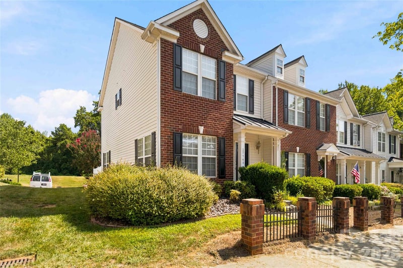 17742 Delmas Dr, Cornelius, NC 28031
