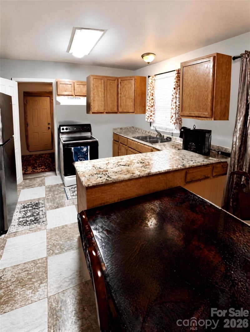 816 Skyland St, Kannapolis, NC 28083