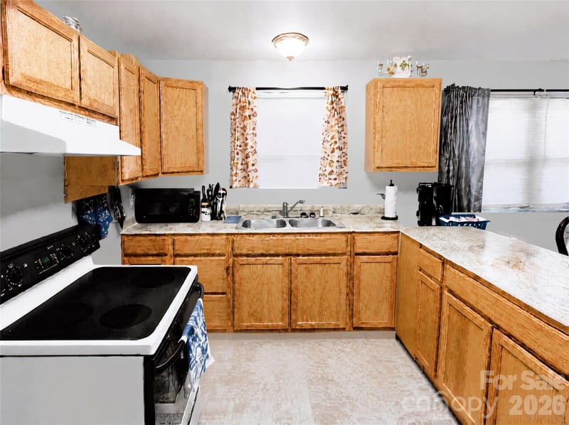816 Skyland St, Kannapolis, NC 28083