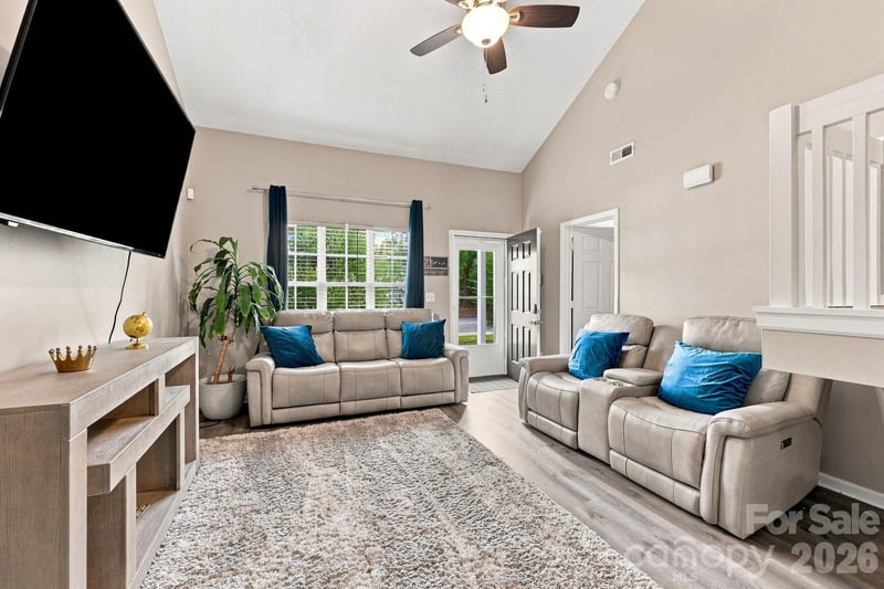 2826 Mayer House Ct, Charlotte, NC 28214