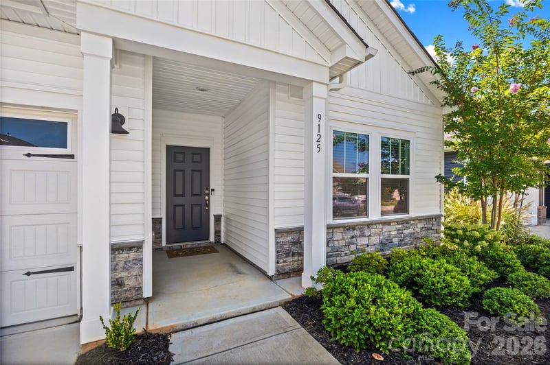 9125 Myrna Dr, Gastonia, NC 28056