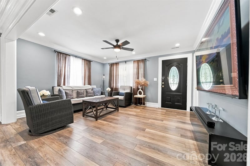 100 30th Ave NW, Hickory, NC 28601