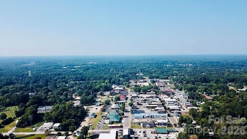 100 Charlotte St, York, SC 29745