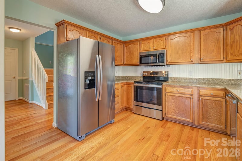 227 Kyfields Dr, Weaverville, NC 28787