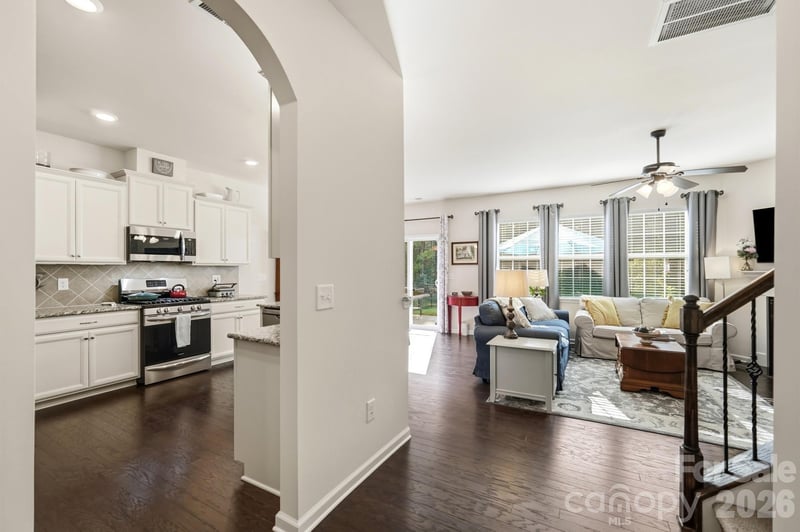 15931 Harbor Hill Dr, Charlotte, NC 28273