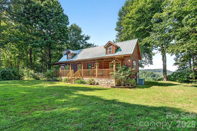 10 Camp Elliott Rd, Black Mountain, NC 28711
